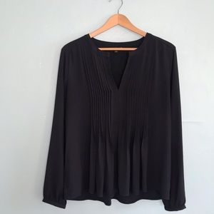 Ann Taylor blouse pleated black